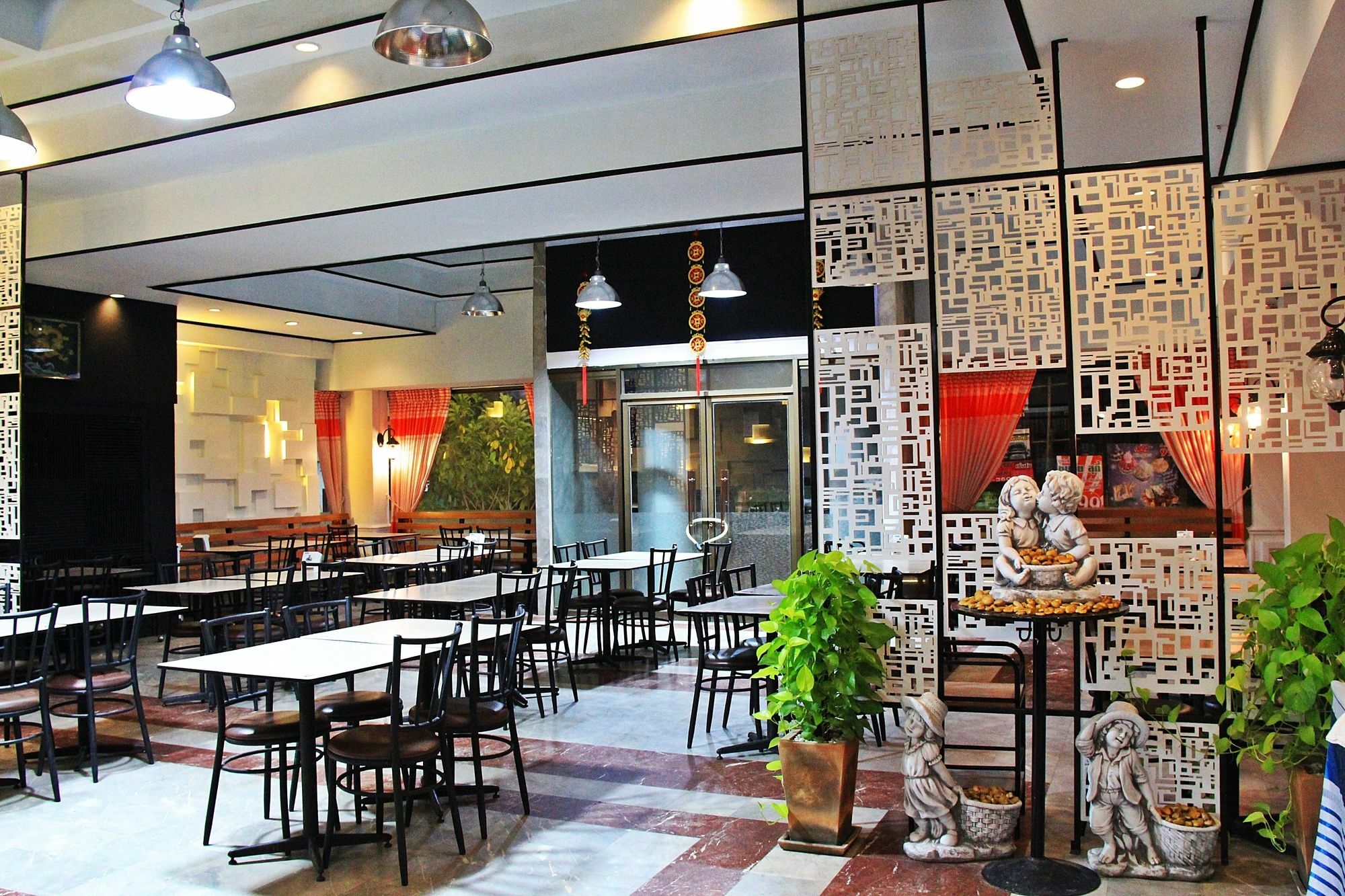 โรงแรมเรือนทิพย์ เชียงราย Ruean Tip Hotel المظهر الخارجي الصورة